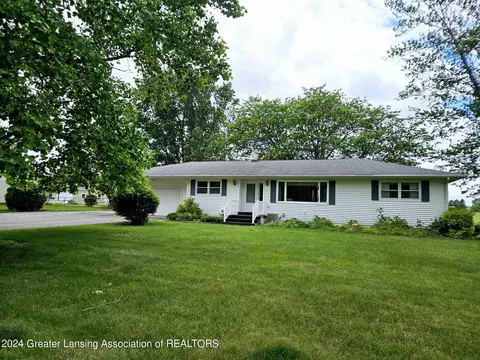4410 Smithville Rd, Eaton Rapids, MI 48827