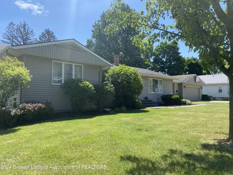 326 N Jeffery Ave, Ithaca, MI 48847 photo 2