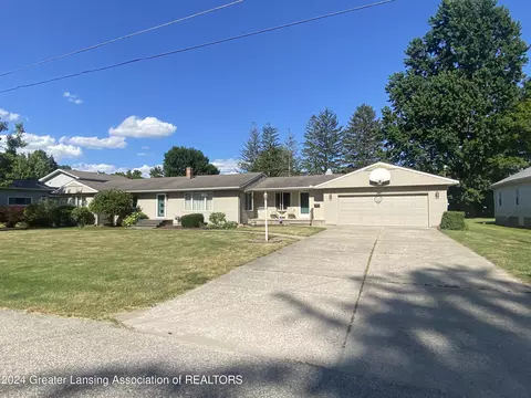 326 N Jeffery Ave, Ithaca, MI 48847