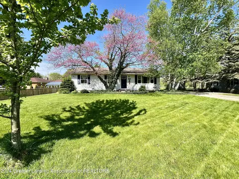 4730 Meadow Ct, Auburn, MI 48611