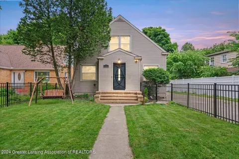1608 W Washtenaw St, Lansing, MI 48915