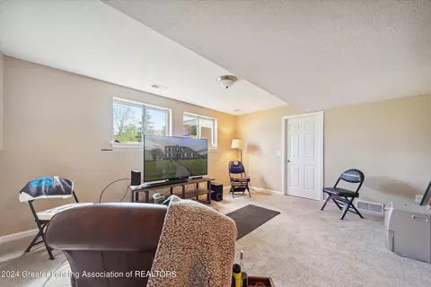 1265 Lobelia Ln, Dewitt, MI 48820 photo 36