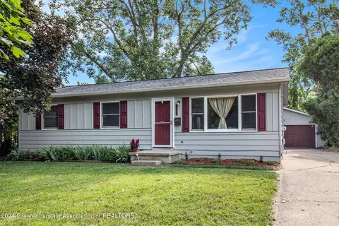 3107 Continental Dr, Lansing, MI 48911