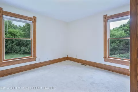Bedroom - 13187 S Lowell Rd, Dewitt, MI 48820 photo 6 of 13