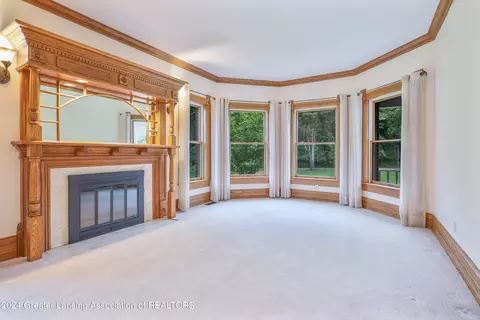 Living - 13187 S Lowell Rd, Dewitt, MI 48820 photo 2 of 11