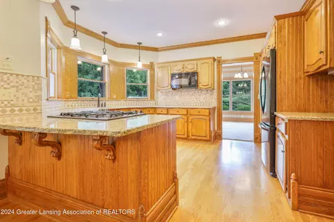 Kitchen - 13187 S Lowell Rd, Dewitt, MI 48820 photo 1 of 5