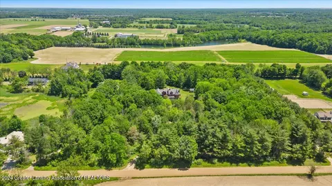 View/Area - 13187 S Lowell Rd, Dewitt, MI 48820 photo 5 of 9