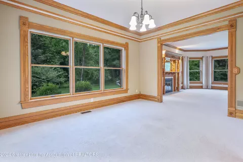 Living - 13187 S Lowell Rd, Dewitt, MI 48820 photo 3 of 11