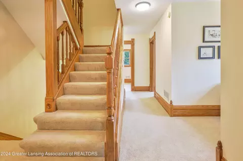 Entry Way - 13187 S Lowell Rd, Dewitt, MI 48820 photo 2 of 4