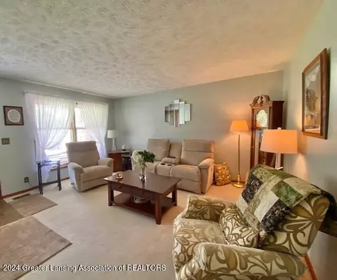 7646 Jon Scott Dr, Grand Ledge, MI 48837 photo 14