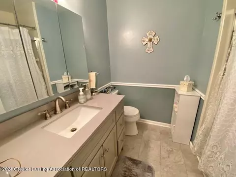 7646 Jon Scott Dr, Grand Ledge, MI 48837 photo 5