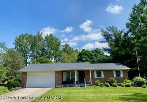 7646 Jon Scott Dr, Grand Ledge, MI 48837