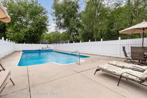 Exterior - 522 Looking Glass Glen Dr, Dewitt, MI 48820 photo 12 of 25