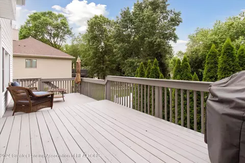 Exterior - 522 Looking Glass Glen Dr, Dewitt, MI 48820 photo 18 of 25