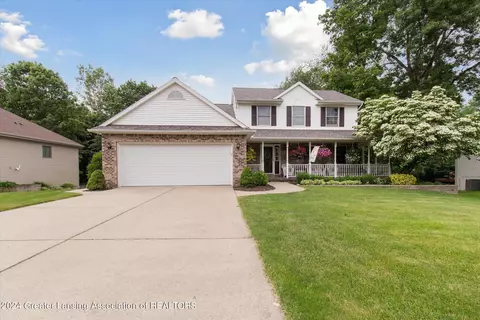 Exterior - 522 Looking Glass Glen Dr, Dewitt, MI 48820 photo 2 of 25