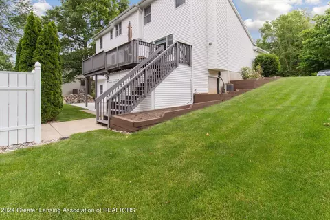 Exterior - 522 Looking Glass Glen Dr, Dewitt, MI 48820 photo 7 of 25