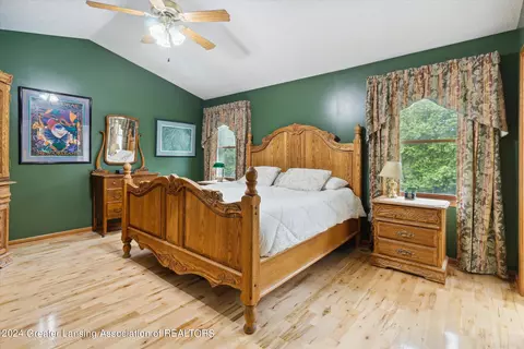 Bedroom - 522 Looking Glass Glen Dr, Dewitt, MI 48820 photo 1 of 7