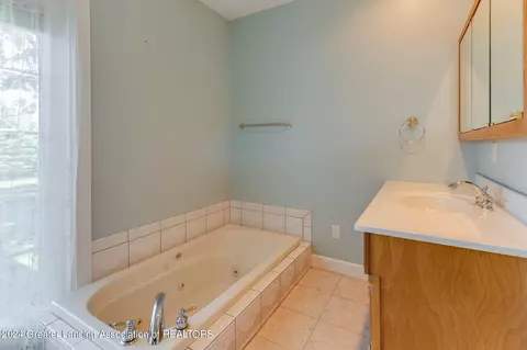 Bath - 8369 E Grenlund Rd, Bannister, MI 48807 photo 4 of 5