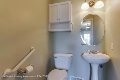 Bath - 8369 E Grenlund Rd, Bannister, MI 48807 photo 1 of 5