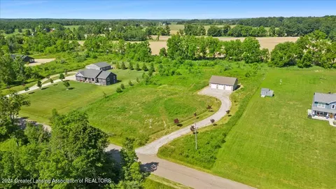 4353 Old Pond Trl, Dimondale, MI 48821