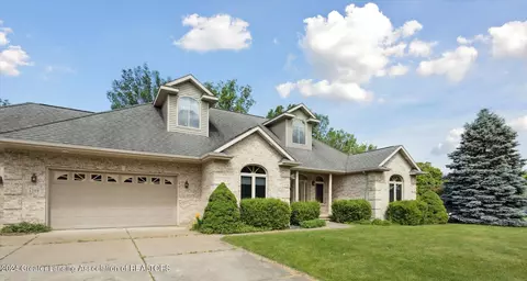 1299 Nicholas Ln #21, Charlotte, MI 48813