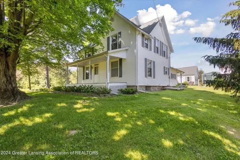 6491 Oneida Rd, Charlotte, MI 48813