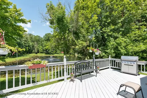 Exterior - 12400 Upton Rd, Bath, MI 48808 photo 2 of 7