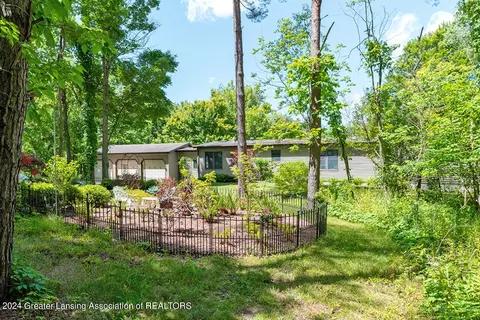 Exterior - 12400 Upton Rd, Bath, MI 48808 photo 1 of 7