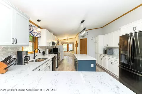 Kitchen - 12400 Upton Rd, Bath, MI 48808 photo 3 of 3