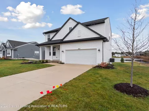 Exterior - 621 Launch Point Dr, Perry, MI 48872 photo 3 of 9