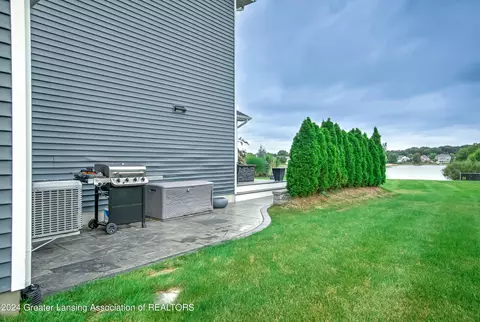 Exterior - 4200 Presidents Way, Dewitt, MI 48820 photo 6 of 15