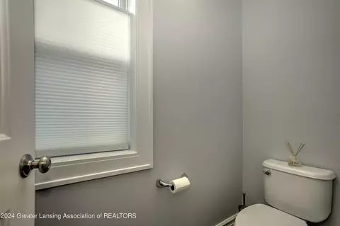 Bath - 4200 Presidents Way, Dewitt, MI 48820 photo 6 of 8