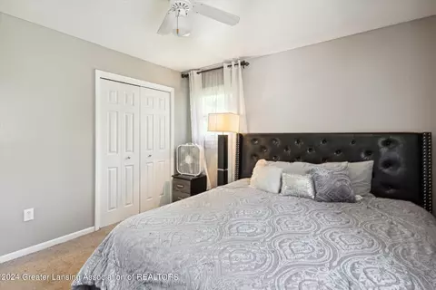 Bedroom - 2129 Riverside Ct, Lansing, MI 48906 photo 2 of 3