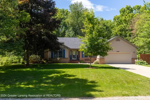 7088 White Pine Dr, Perry, MI 48872