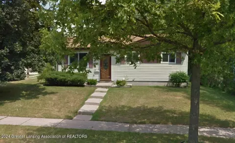 3401 Berwick Dr, Lansing, MI 48911