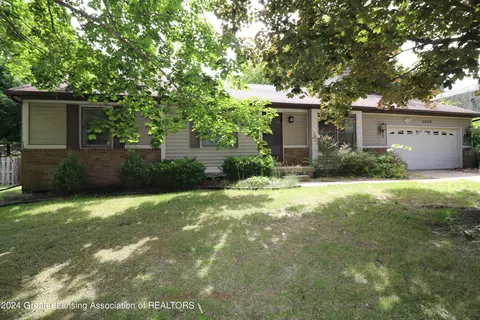 2404 Pine Tree Rd, Holt, MI 48842