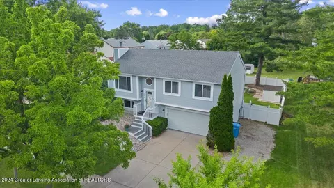 View/Area - 215 E Claremore Dr, Lansing, MI 48911 photo 4 of 8