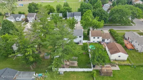 View/Area - 215 E Claremore Dr, Lansing, MI 48911 photo 3 of 8