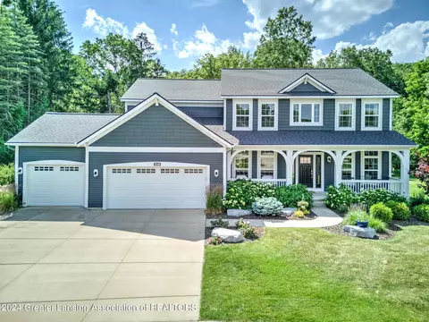 2240 Cider Mill Dr, East Lansing, MI 48823