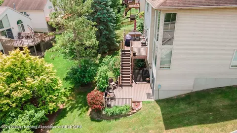 Exterior - 7783 Forestview Dr, Haslett, MI 48840 photo 3 of 3