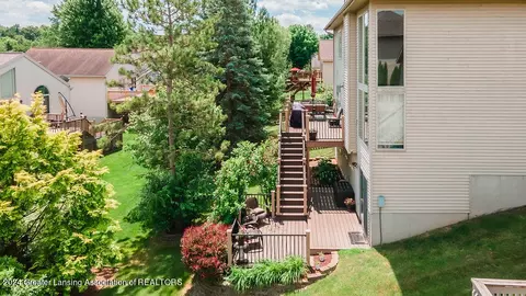 Exterior - 7783 Forestview Dr, Haslett, MI 48840 photo 2 of 3