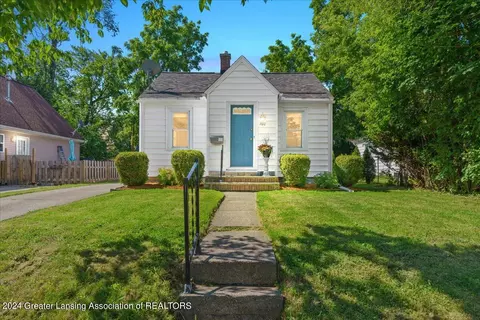 700 E Willard Ave, Lansing, MI 48910