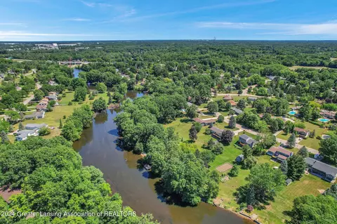 6491 Lansdown Dr, Dimondale, MI 48821