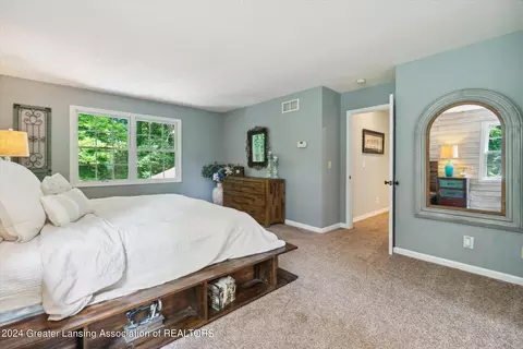 Bedroom - 3496 Honeywood Ln, Dewitt, MI 48820 photo 4 of 6
