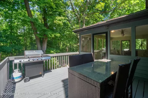Exterior - 3496 Honeywood Ln, Dewitt, MI 48820 photo 12 of 17
