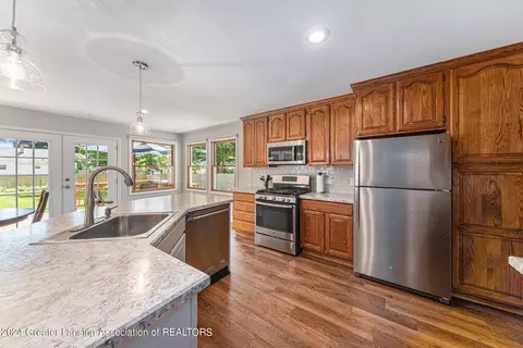 Kitchen - 1638 E Stoll Rd, Lansing, MI 48906 photo 2 of 2