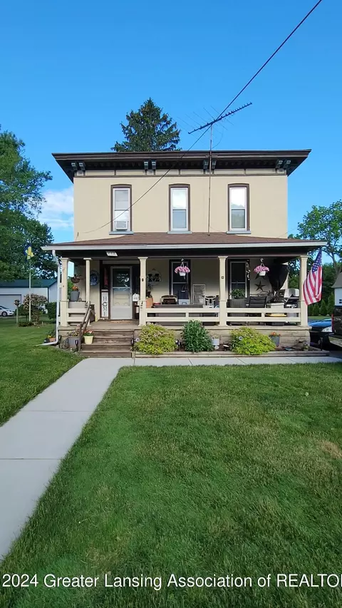 448 S Cochran Ave, Charlotte, MI 48813