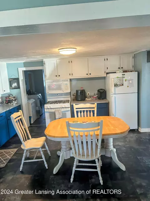 Kitchen - 10845 E 2nd St, Fowler, MI 48835 photo 2 of 3