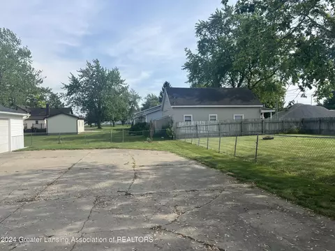 Exterior - 10845 E 2nd St, Fowler, MI 48835 photo 3 of 5