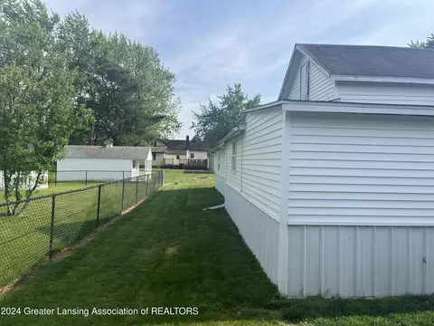 Exterior - 10845 E 2nd St, Fowler, MI 48835 photo 5 of 5